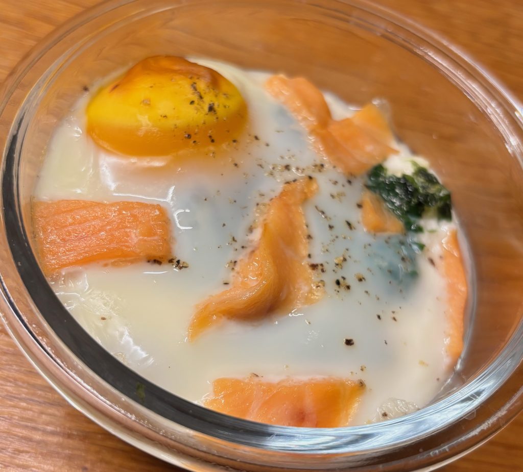 Œufs cocotte à la truite fumée